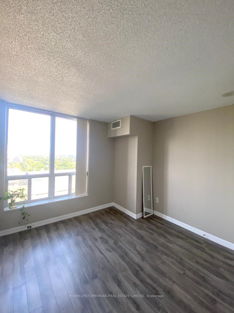 33 Sheppard Avenue E, #1811