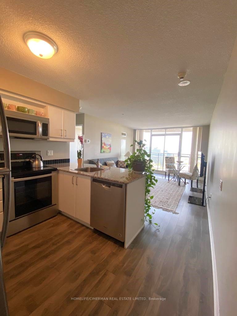 33 Sheppard Avenue E, #1811
