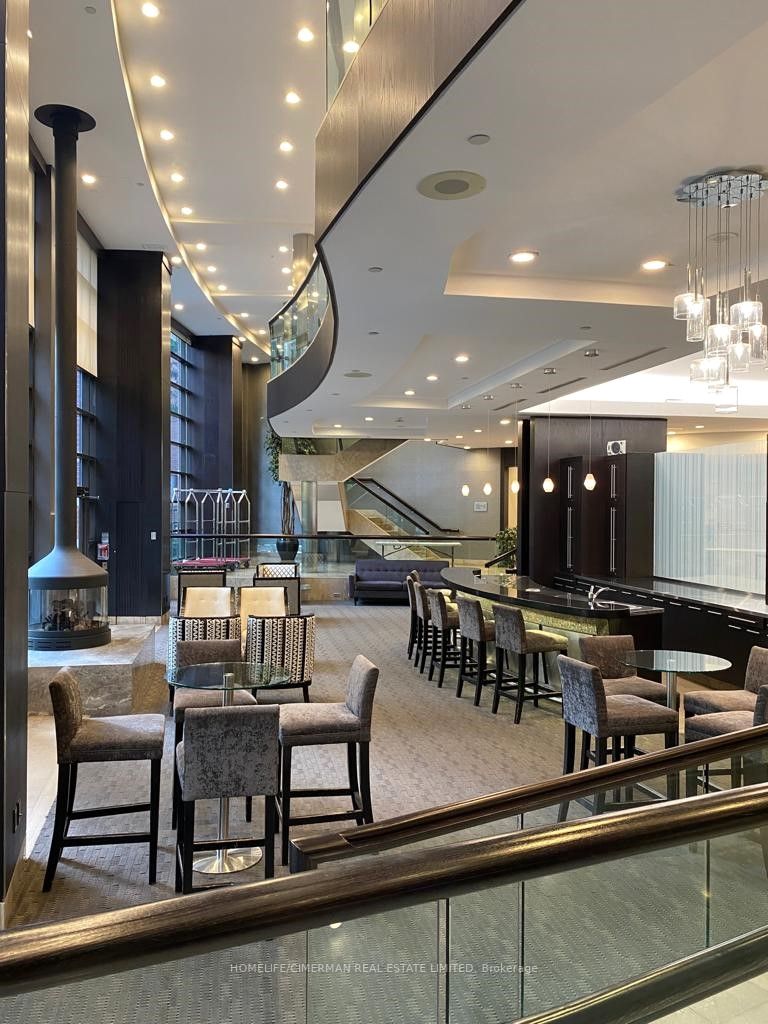 33 Sheppard Avenue E, #1811