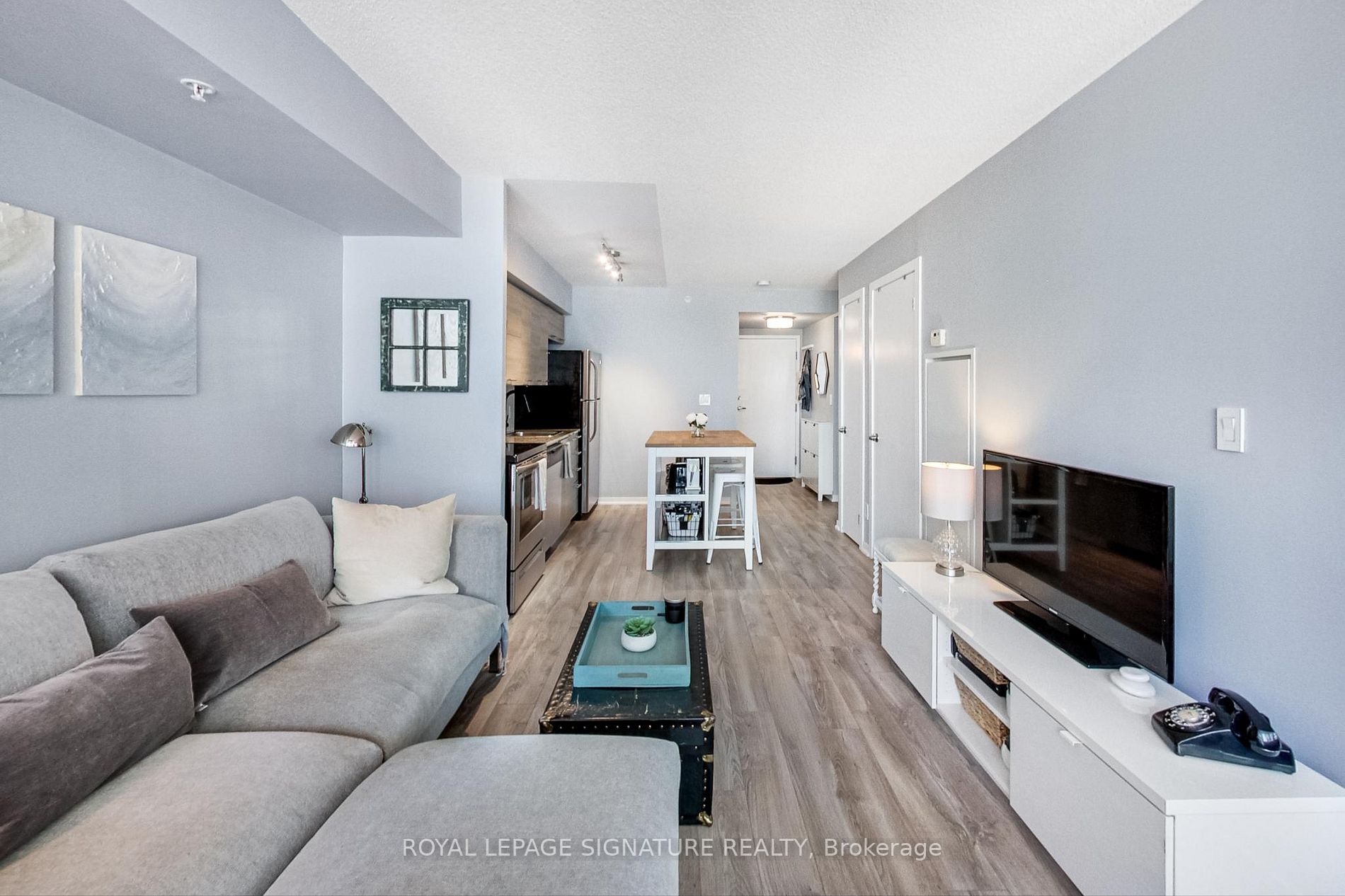 20 Joe Shuster Way, #420