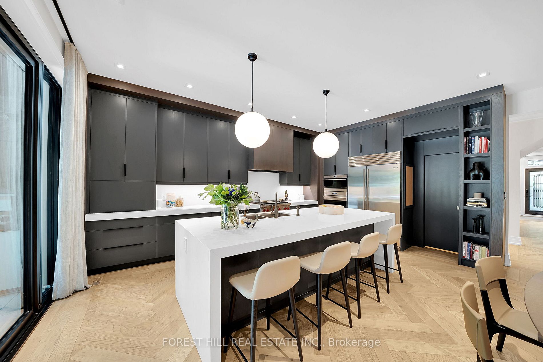 6 Lamport Avenue