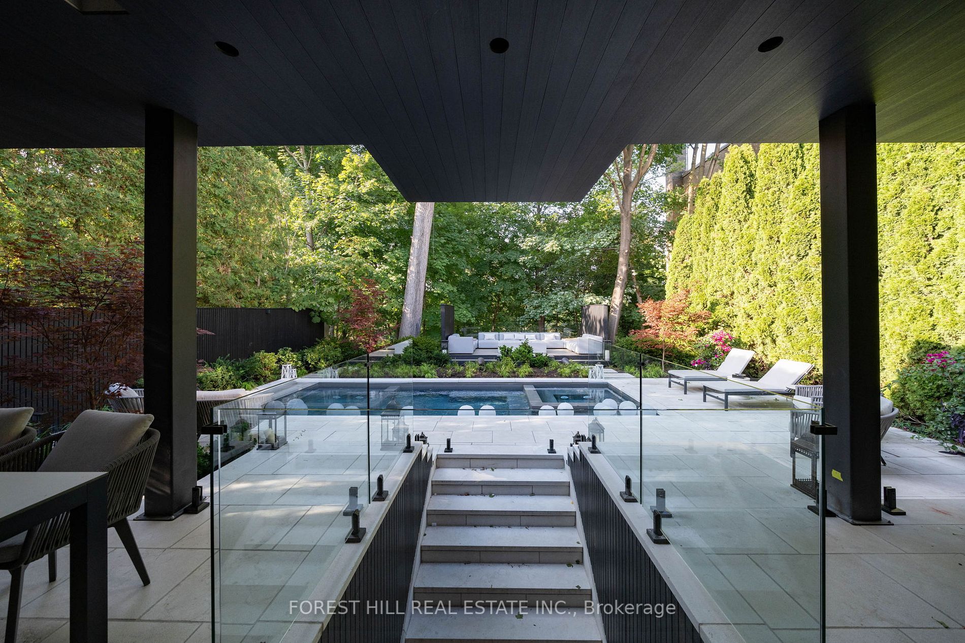 6 Lamport Avenue