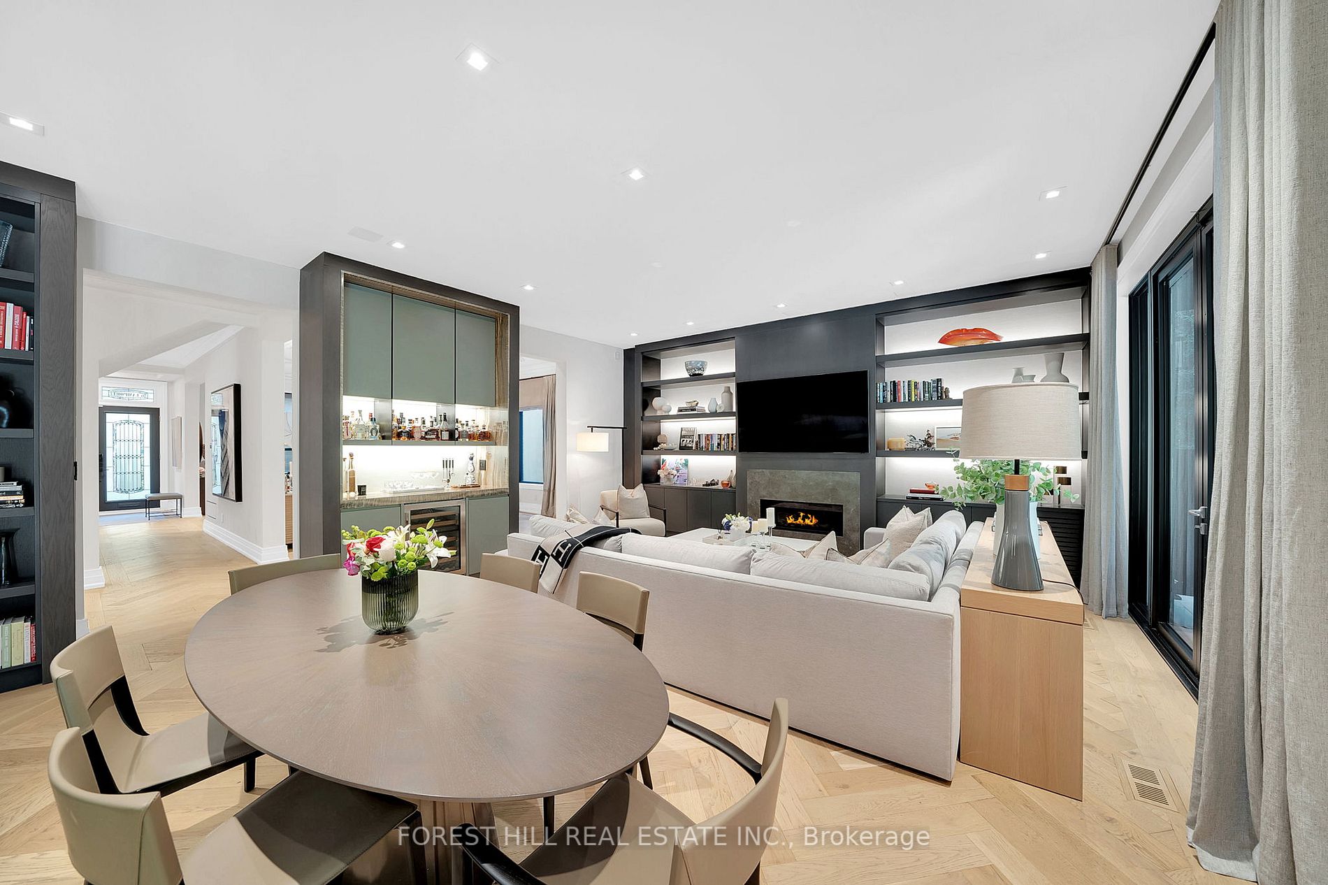 6 Lamport Avenue
