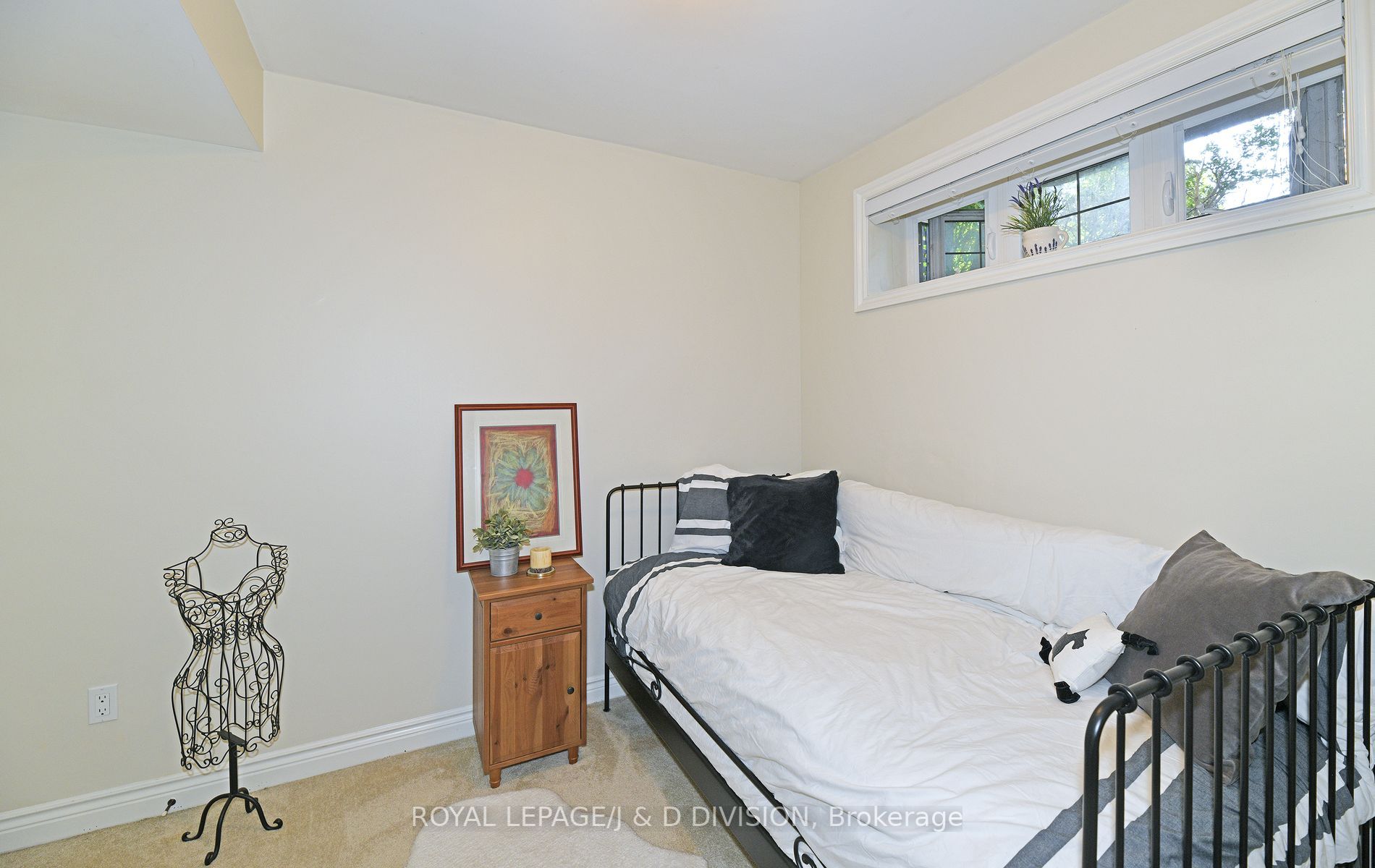 298 Woburn Ave