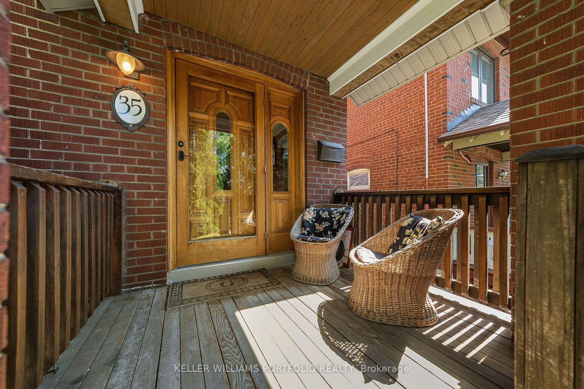35 Belcourt Rd