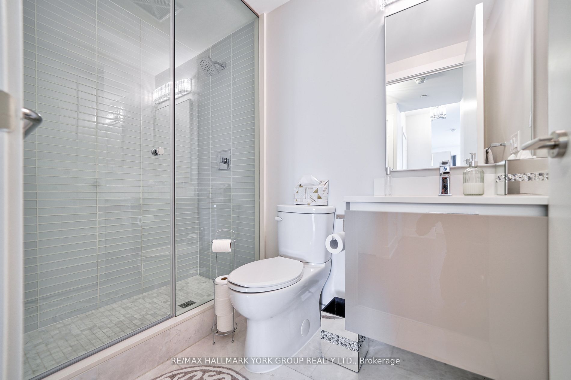 200 Bloor St W, #2706