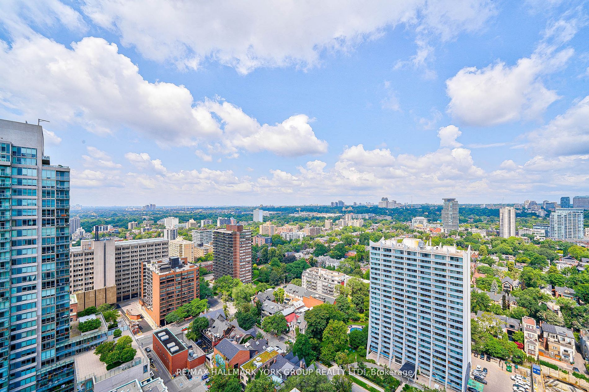 200 Bloor St W, #2706
