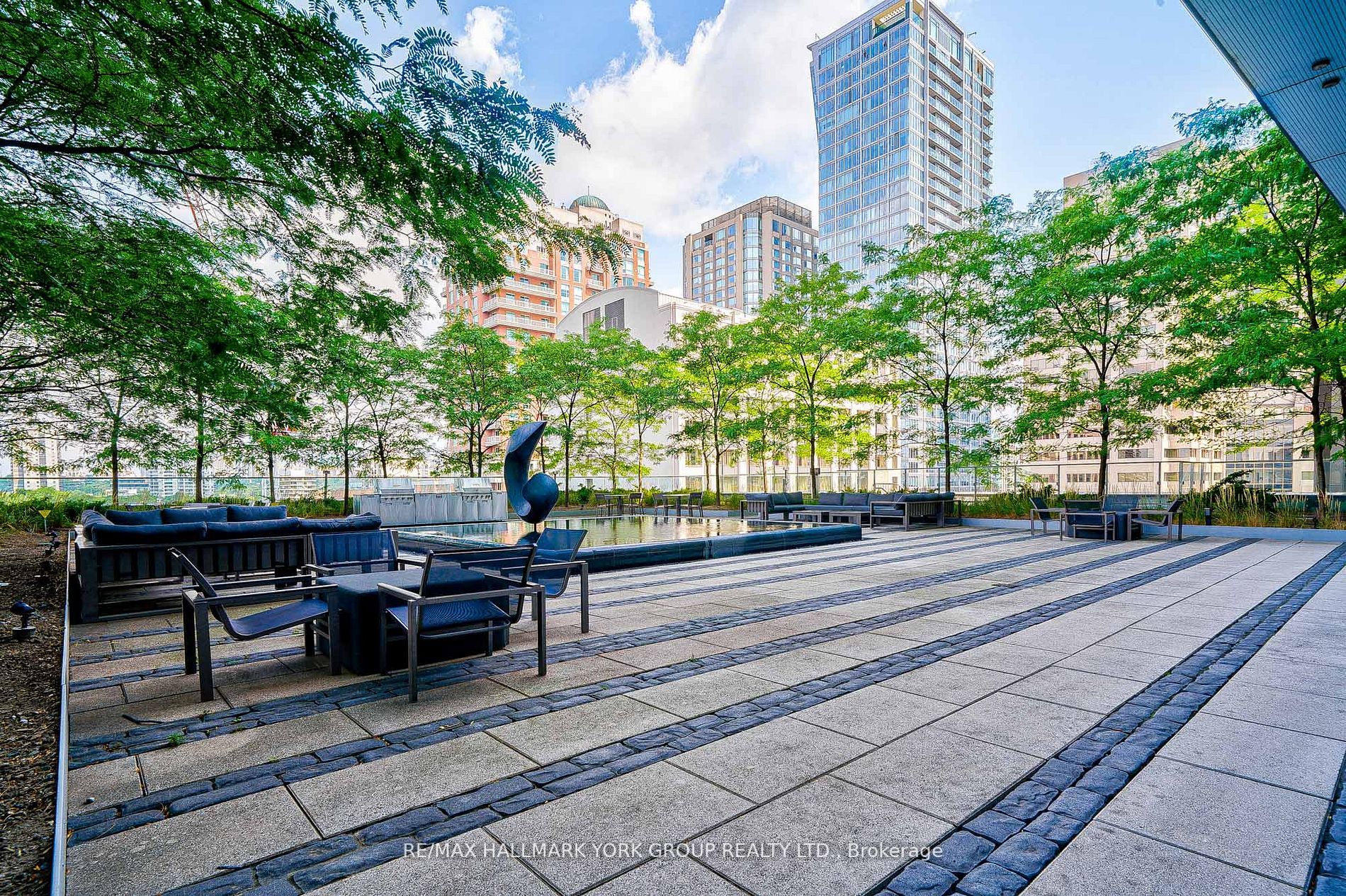 200 Bloor St W, #2706
