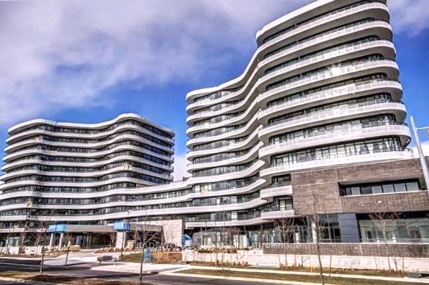 99 The Donway W, #404