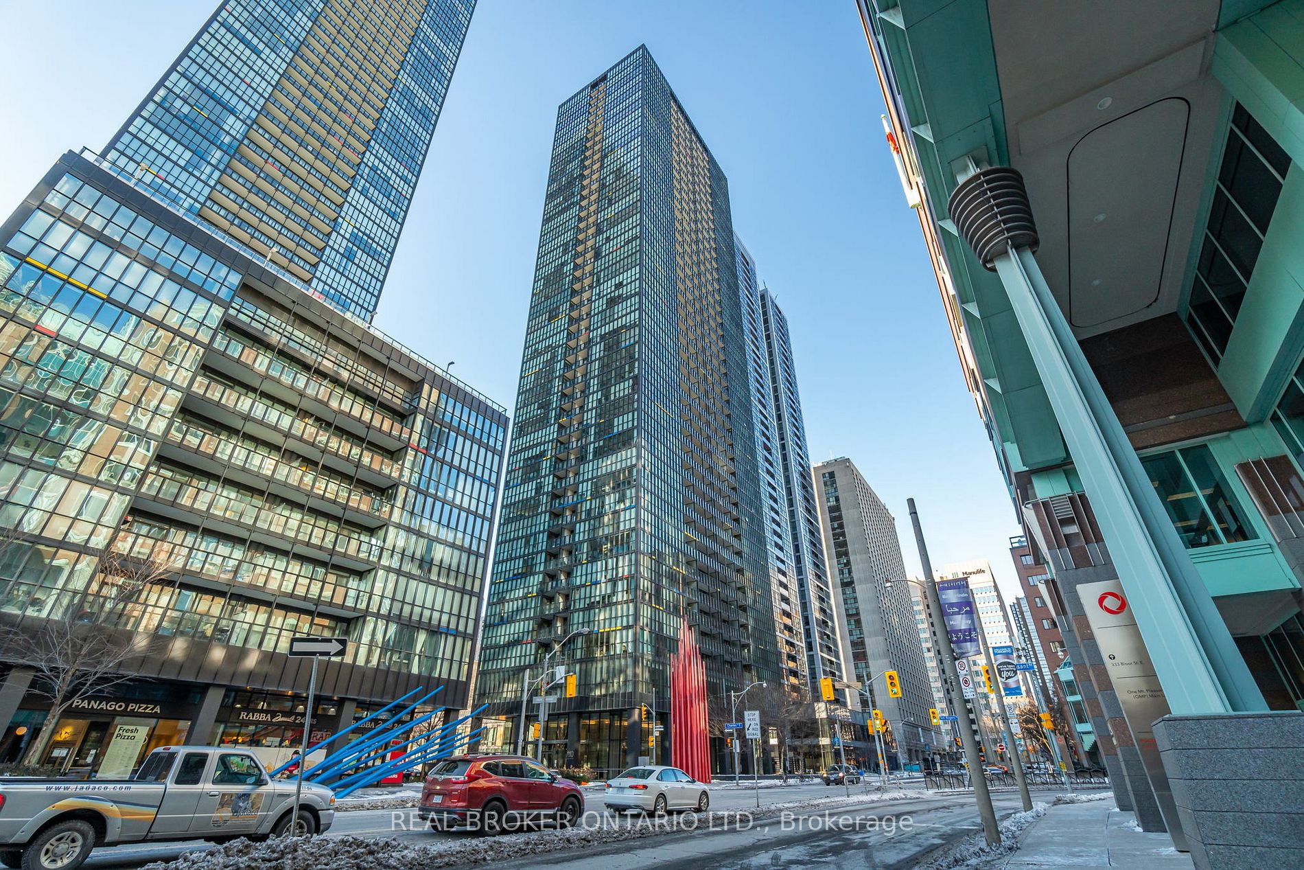110 Charles St E, #3903
