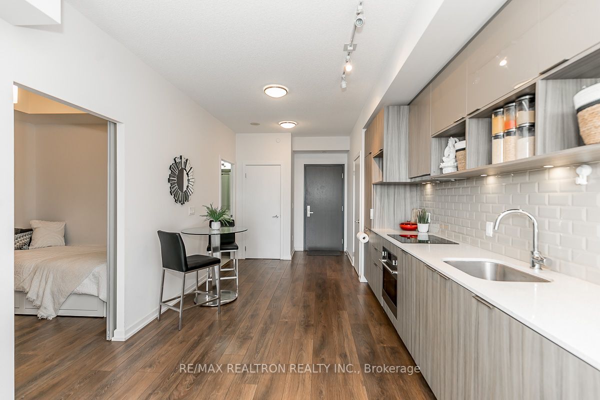 52 Forest Manor Rd, #1109