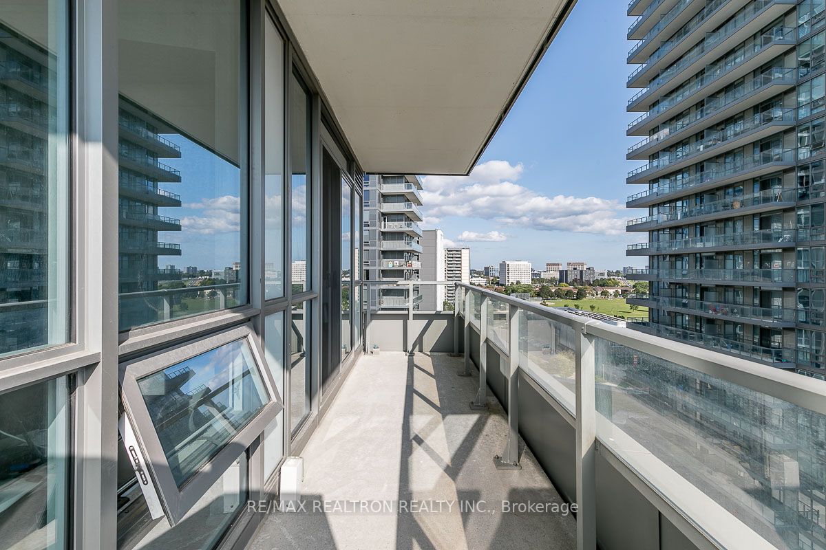 52 Forest Manor Rd, #1109