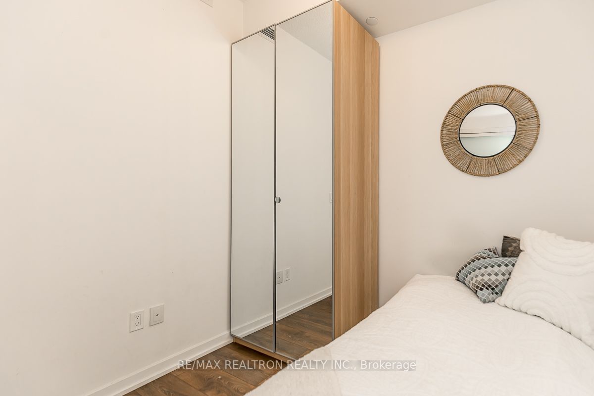 52 Forest Manor Rd, #1109