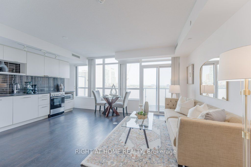365 Church St, #1208
