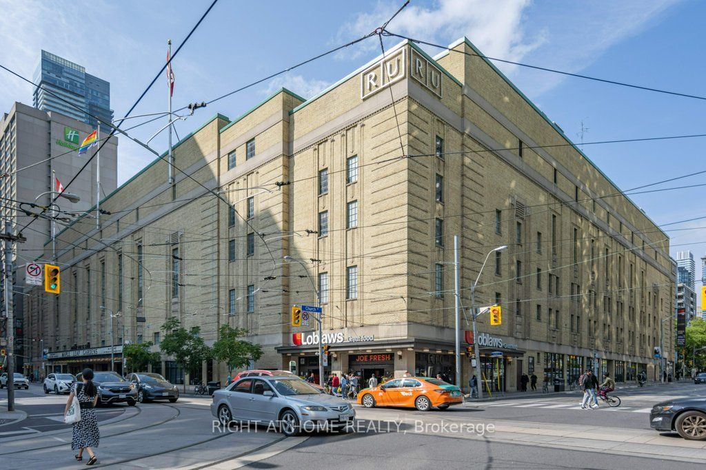 365 Church St, #1208
