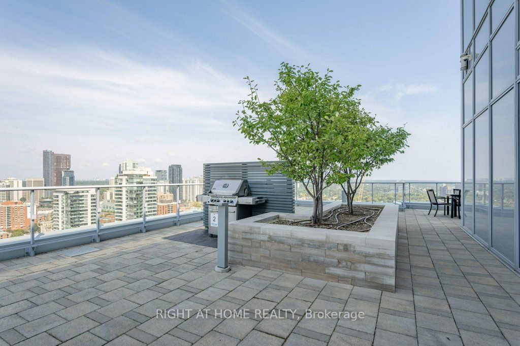 365 Church St, #1208