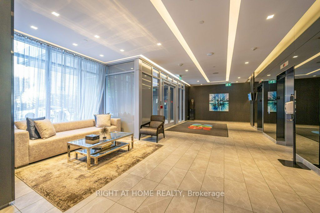 365 Church St, #1208