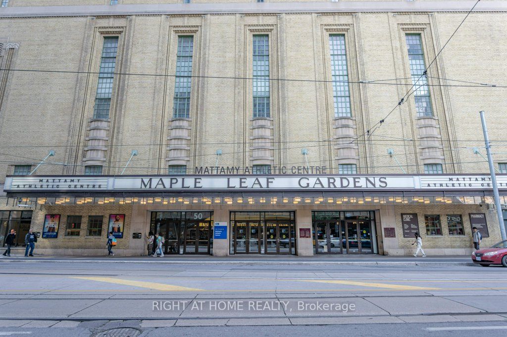 365 Church St, #1208