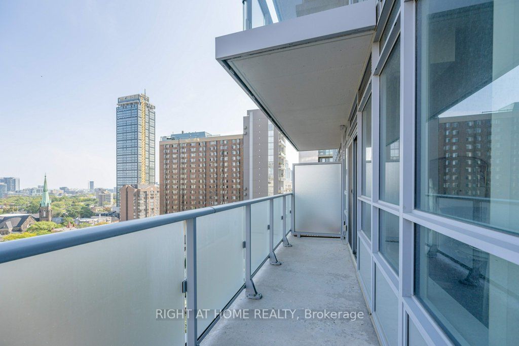 365 Church St, #1208