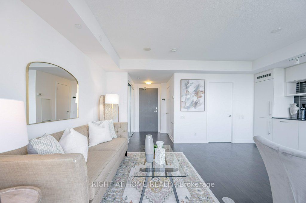 365 Church St, #1208