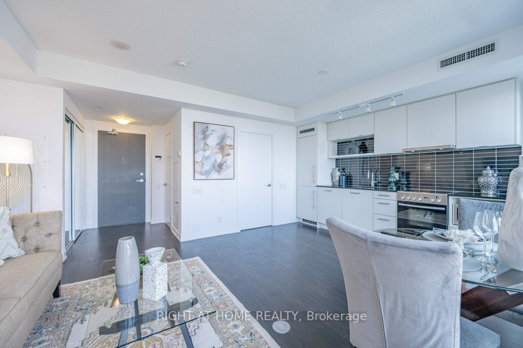 365 Church St, #1208