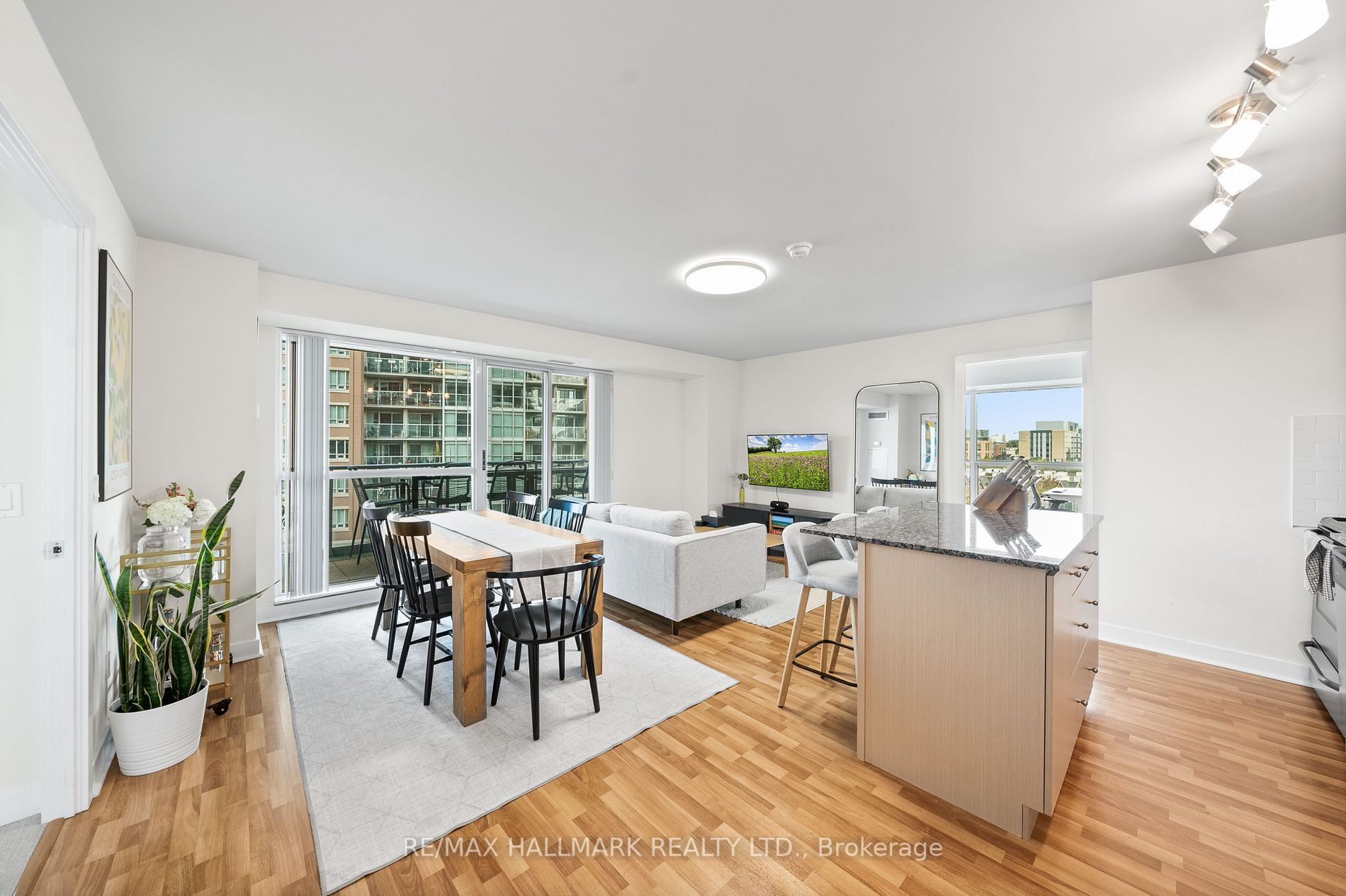 100 Western Battery Rd, #707