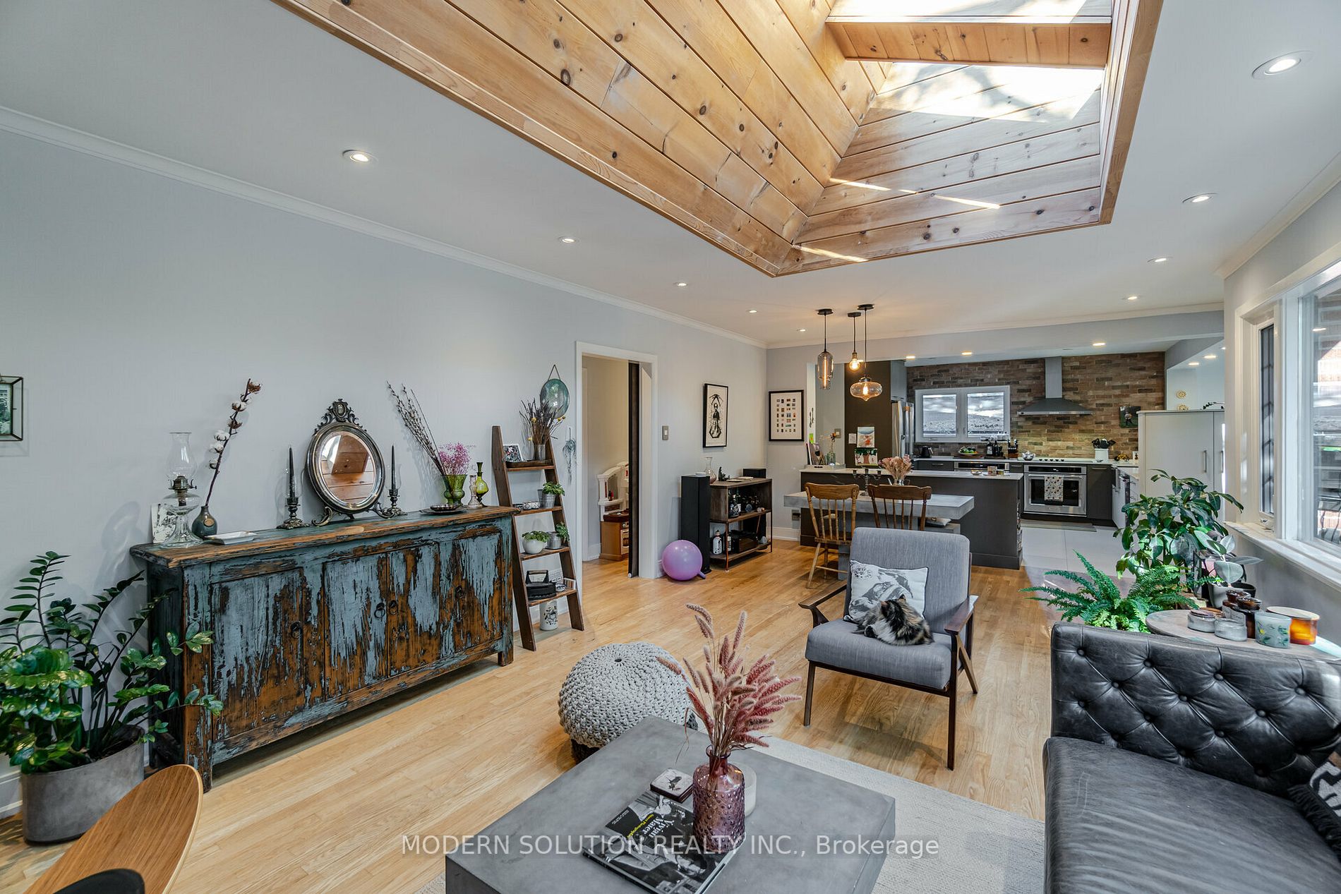 92 Cottonwood Dr