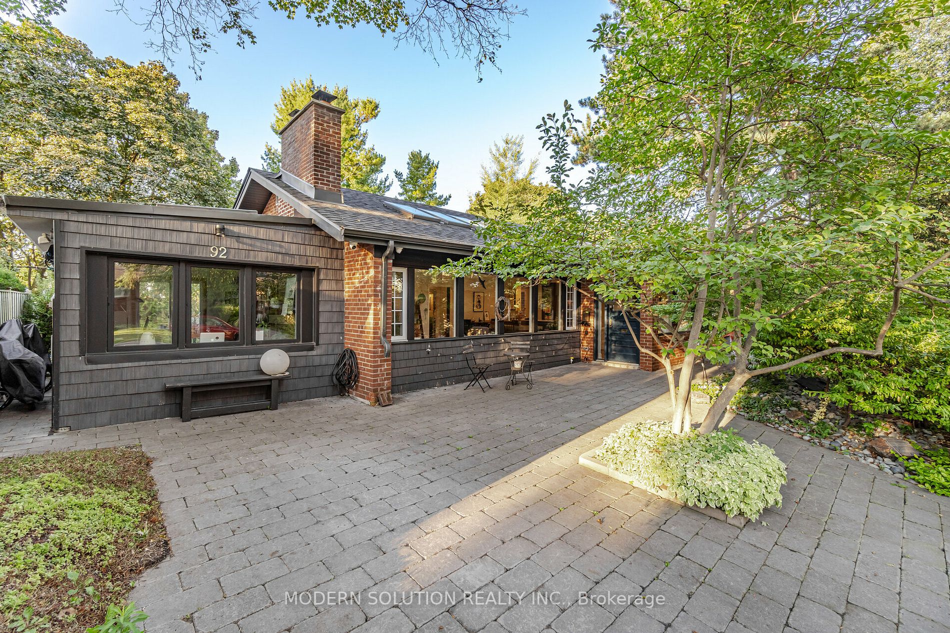 92 Cottonwood Dr