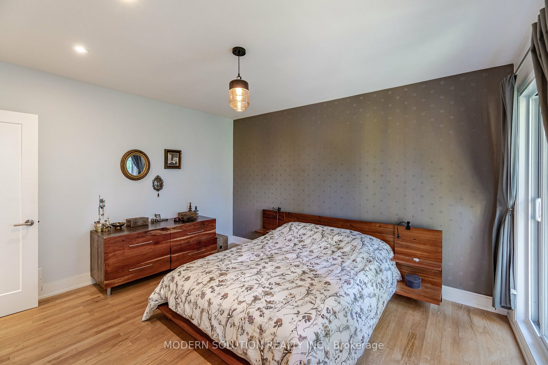 92 Cottonwood Dr