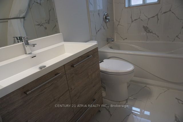 57 Athabaska Ave