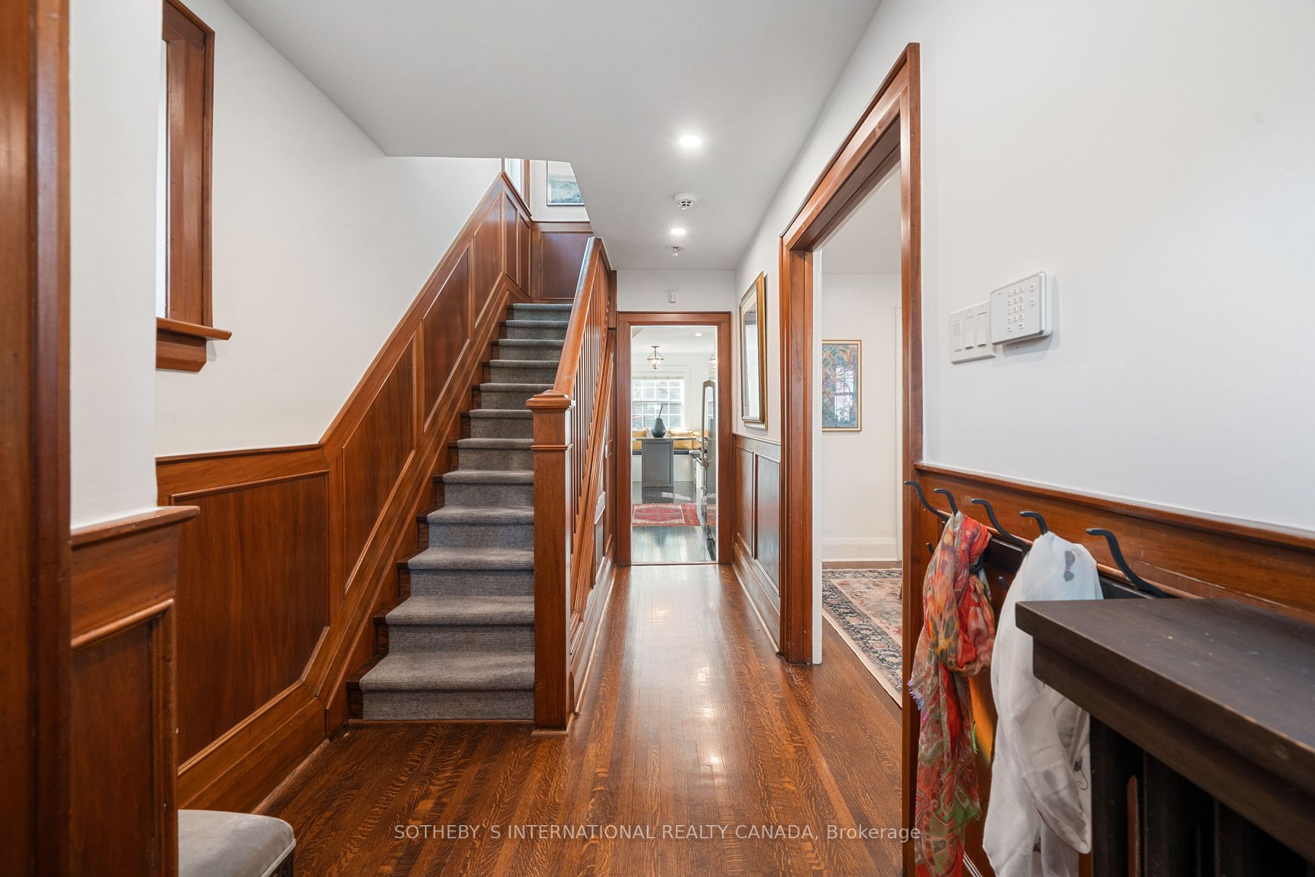 25 Cranbrooke Ave