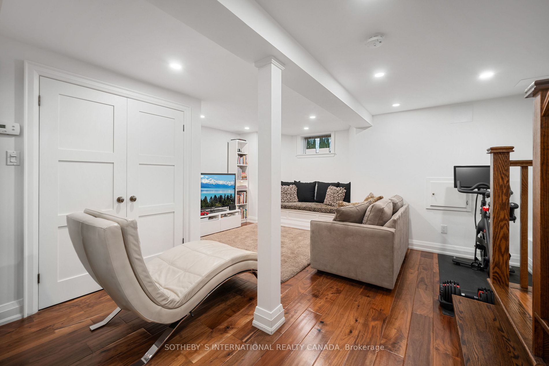25 Cranbrooke Ave