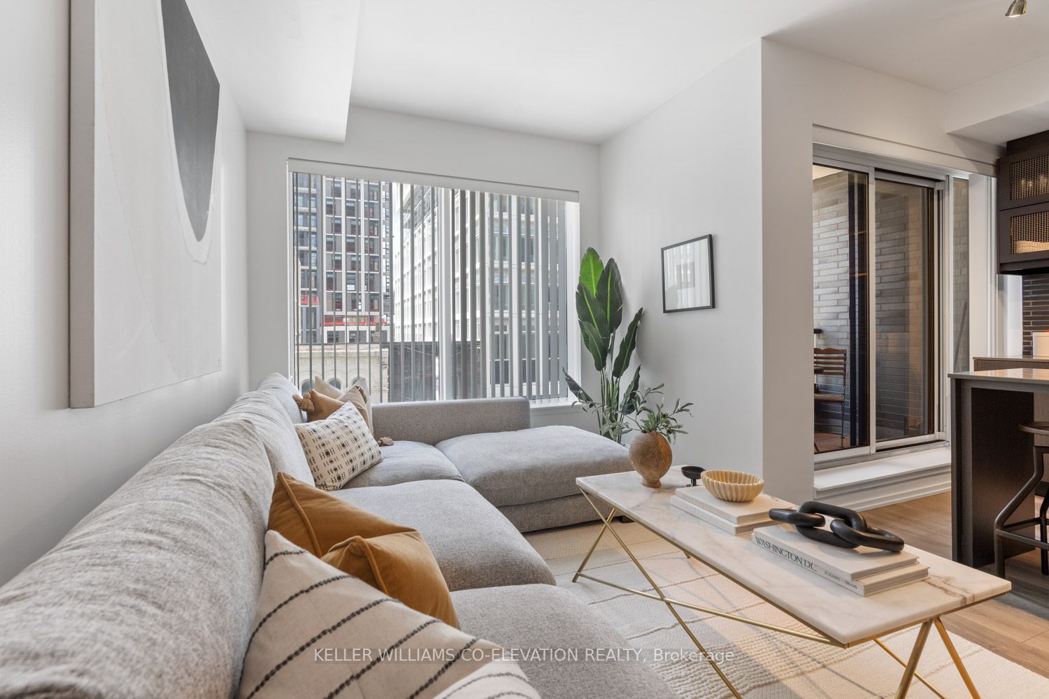 783 Bathurst St, #420