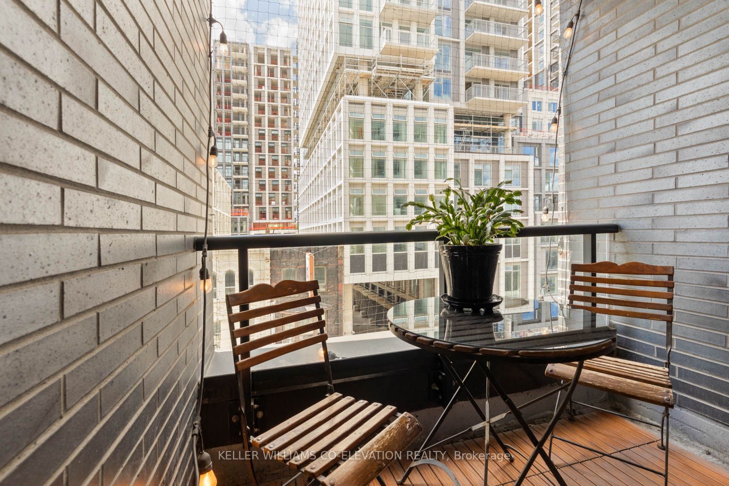 783 Bathurst St, #420