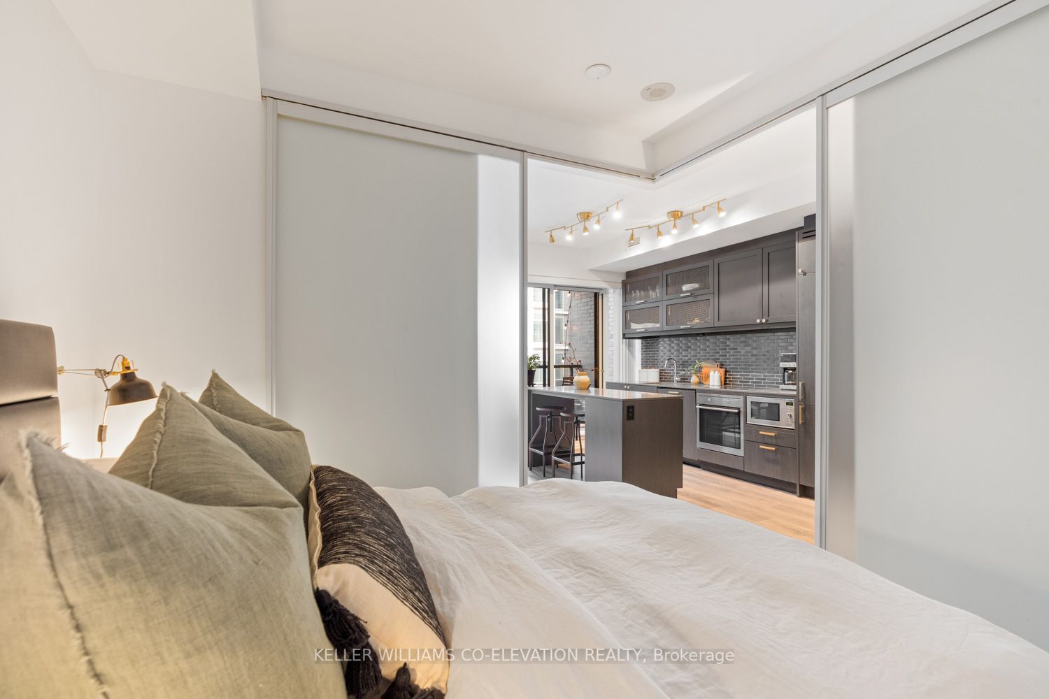 783 Bathurst St, #420