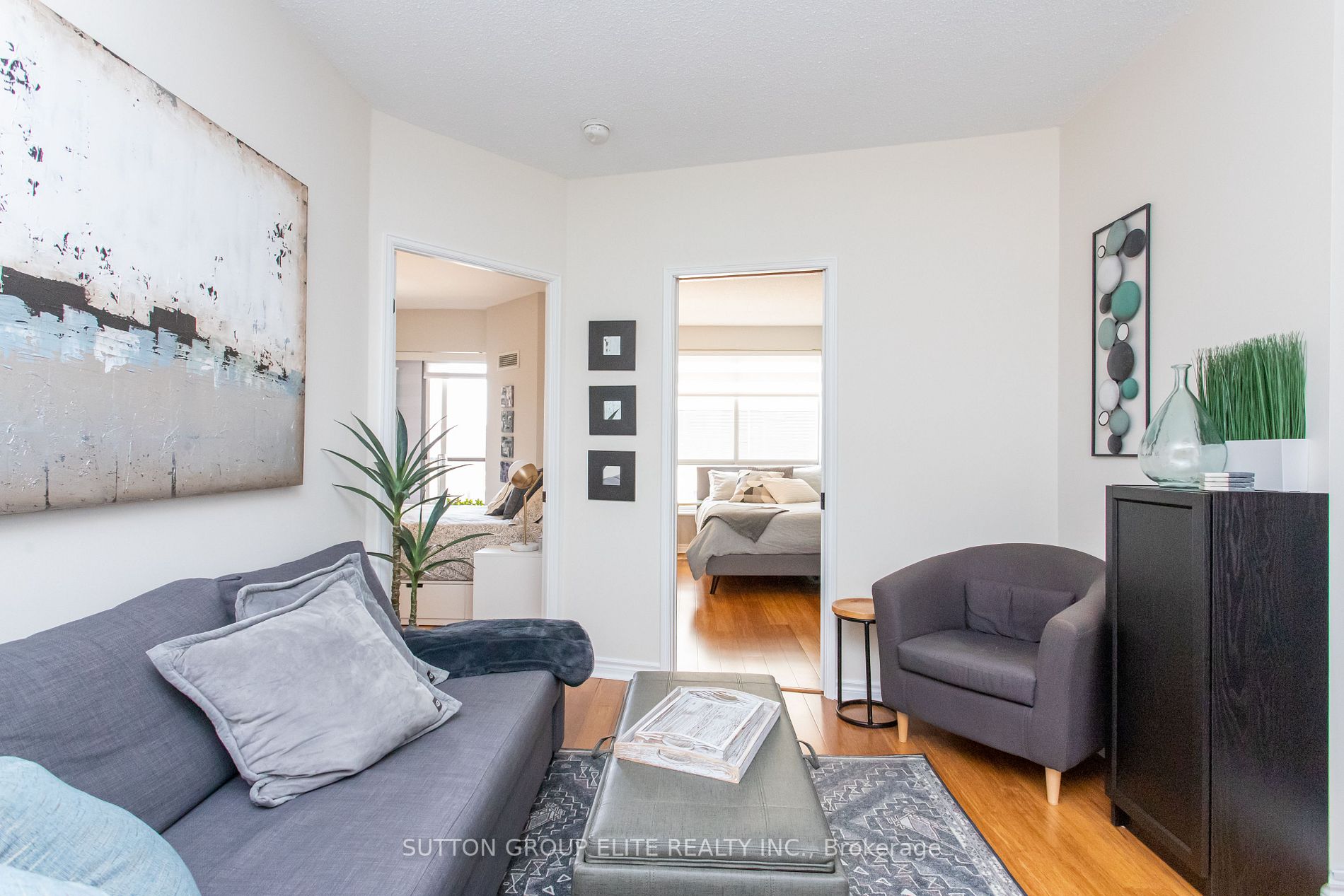 55 Bloor St E, #1907