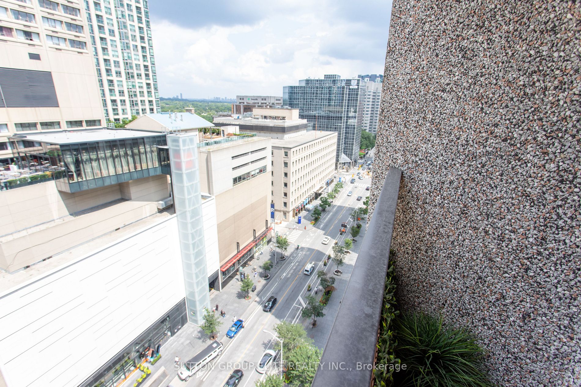 55 Bloor St E, #1907