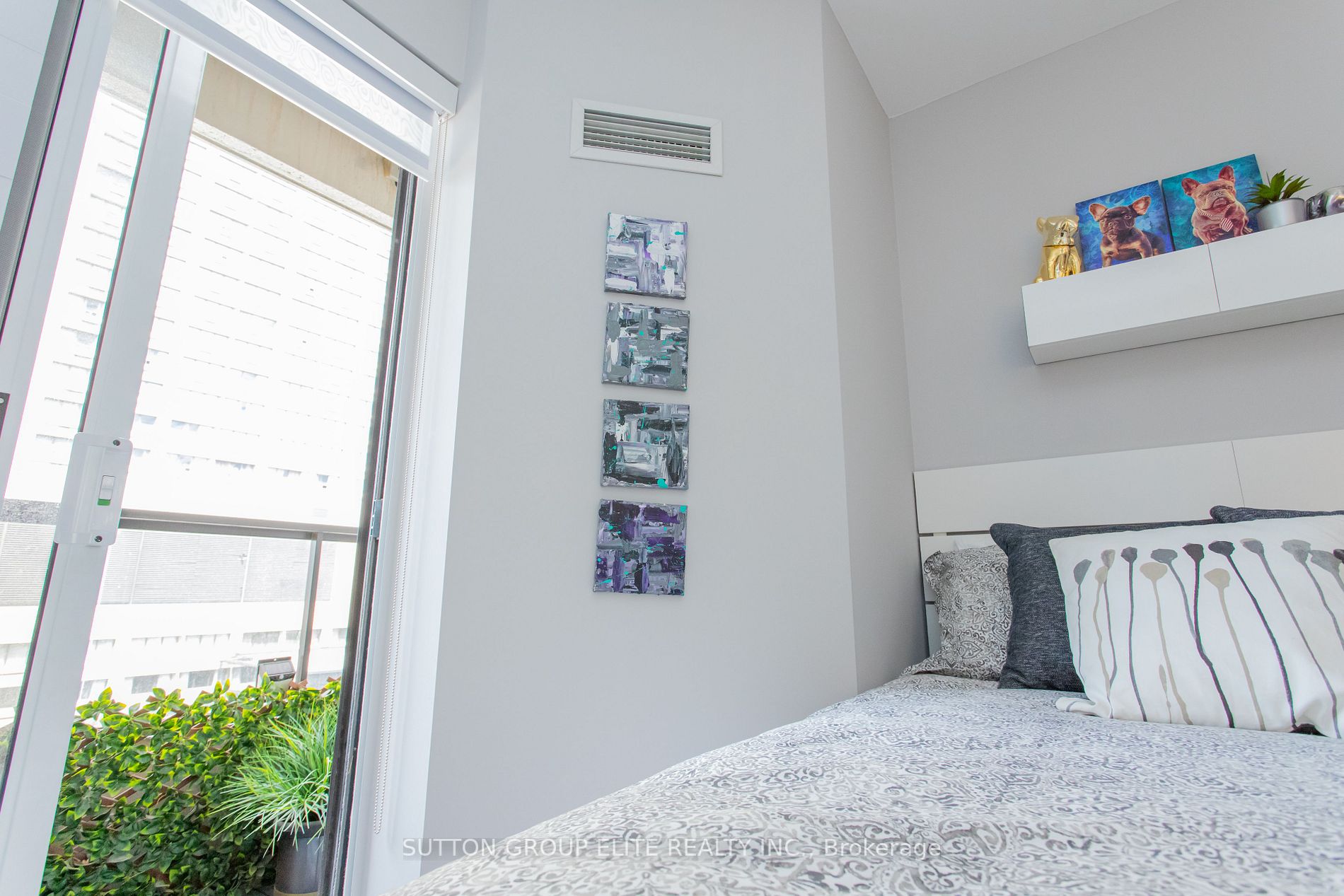 55 Bloor St E, #1907