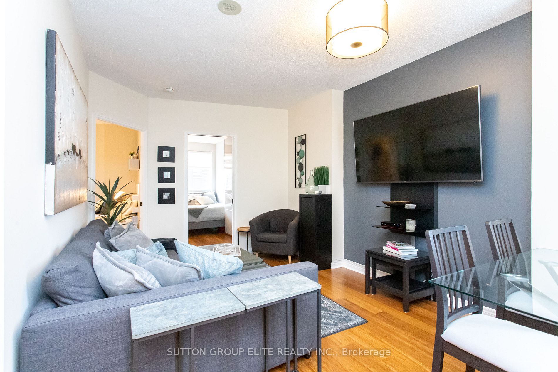 55 Bloor St E, #1907