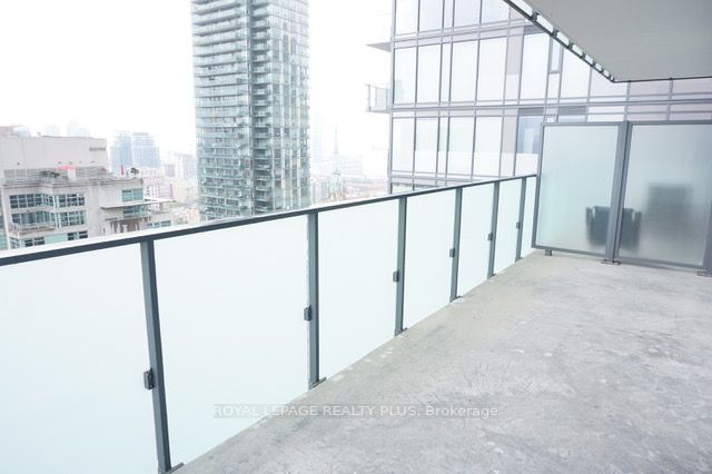 25 Richmond St E, #2416