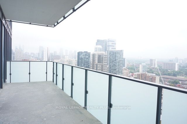 25 Richmond St E, #2416