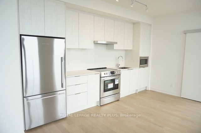 25 Richmond St E, #2416