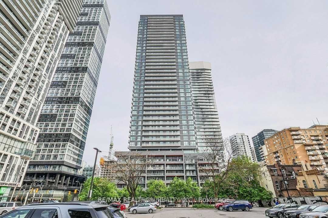 159 Dundas St E, #602