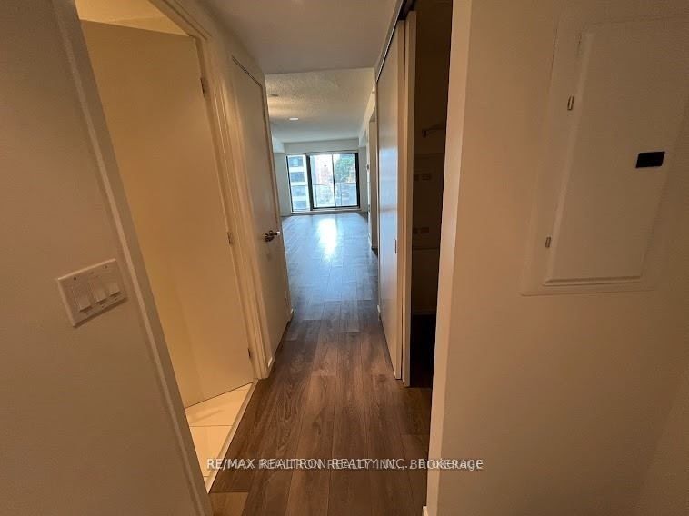 159 Dundas St E, #602