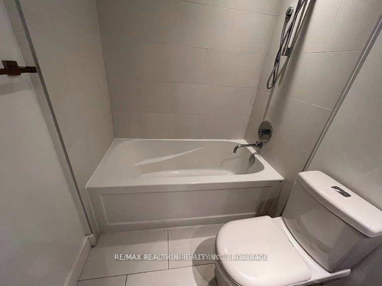 159 Dundas St E, #602