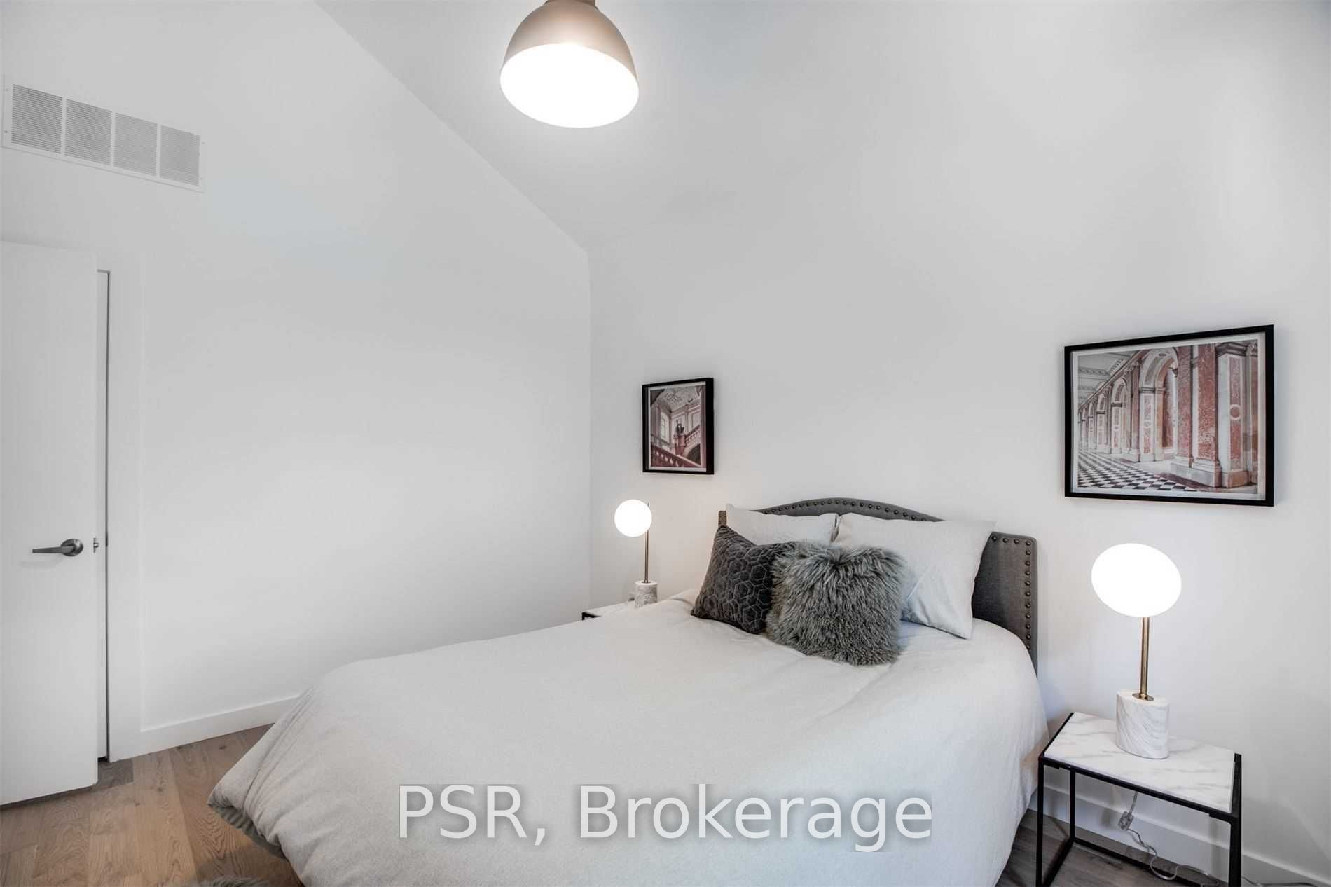 114 Braemar Ave, #Upper