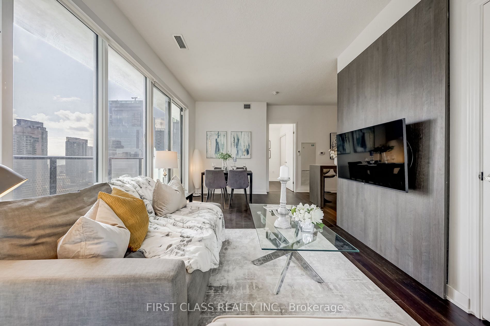115 Blue Jays Way, #2702
