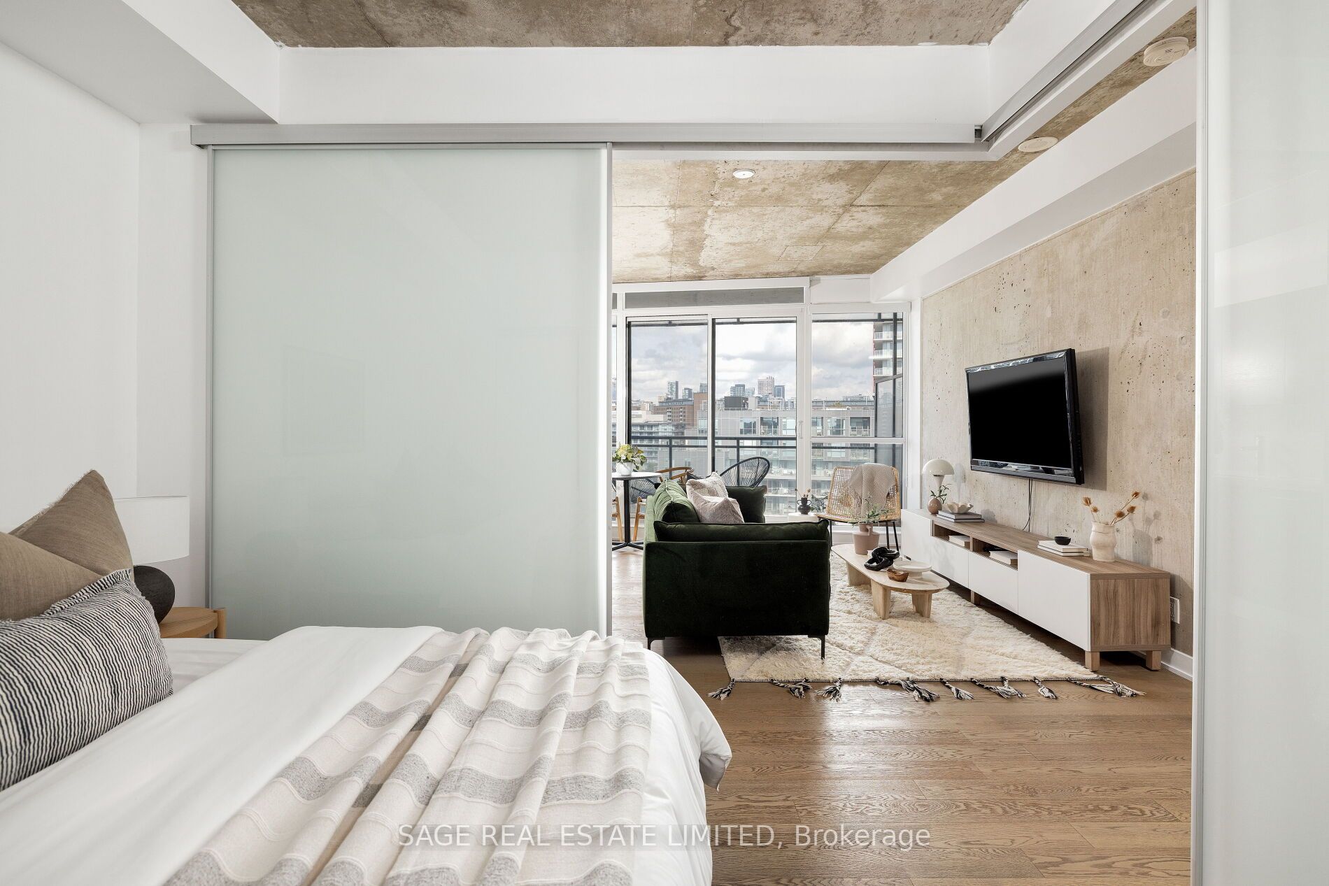 318 King St E, #1101