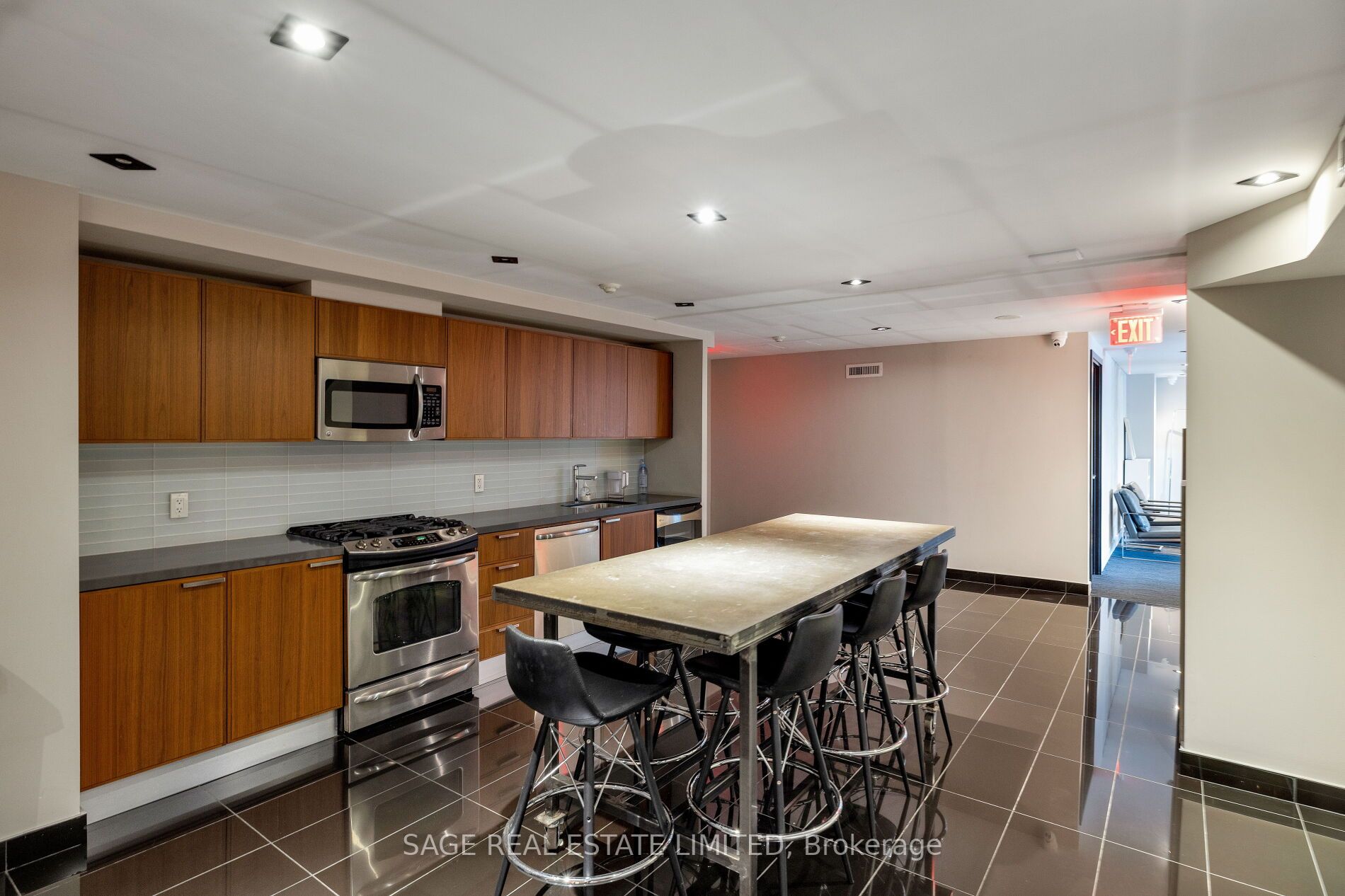 318 King St E, #1101