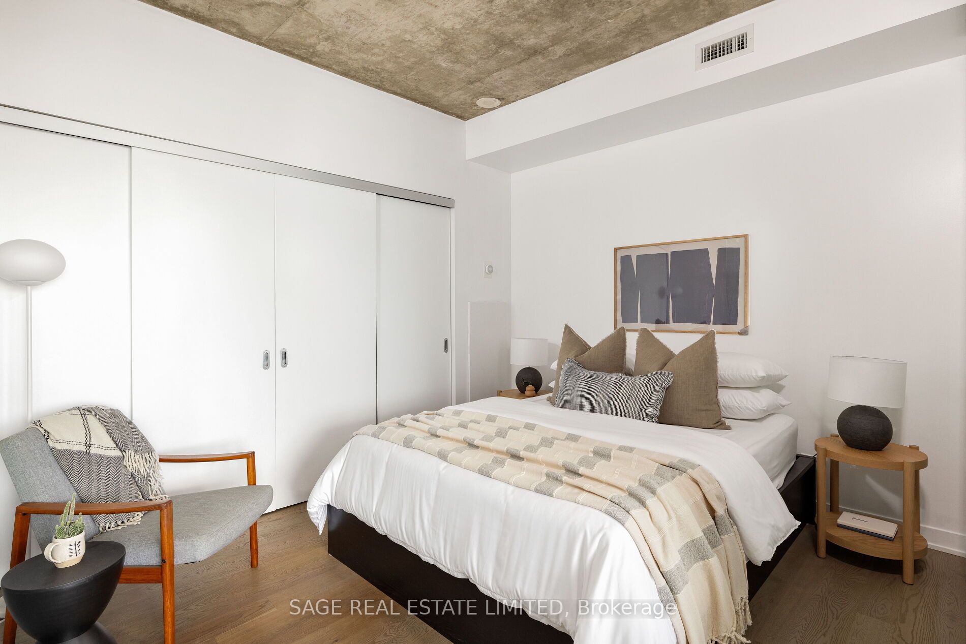 318 King St E, #1101